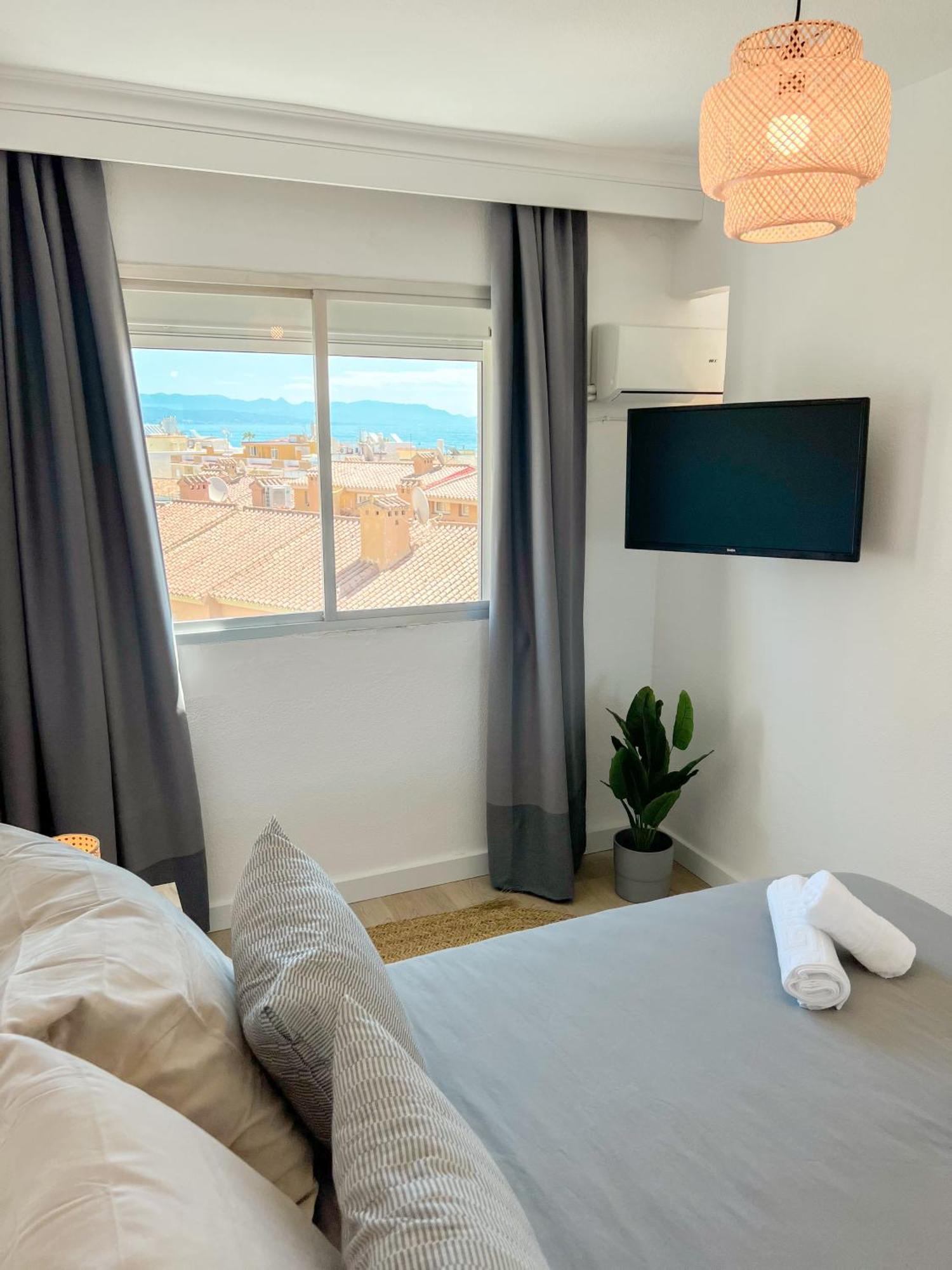 Palm Beach Aparment Sea Views Torremolinos Buitenkant foto