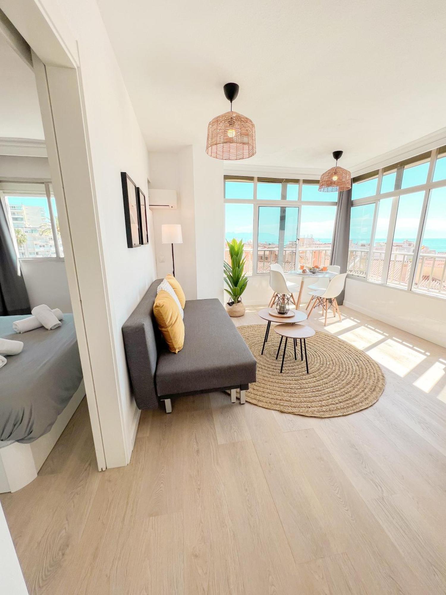 Palm Beach Aparment Sea Views Torremolinos Buitenkant foto