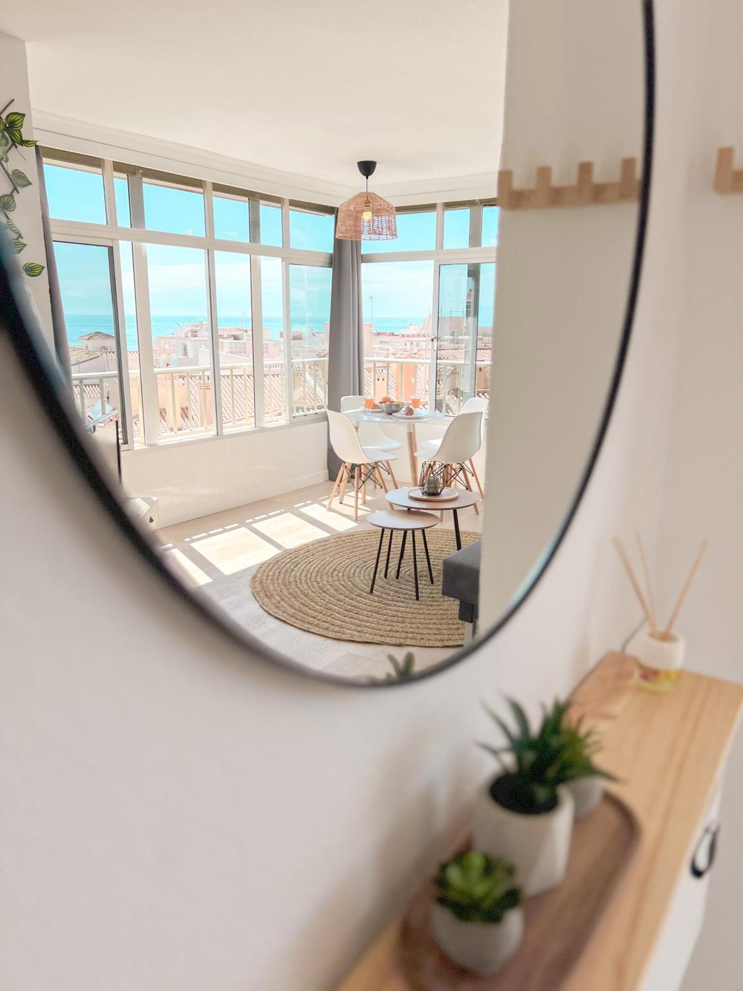 Palm Beach Aparment Sea Views Torremolinos Buitenkant foto