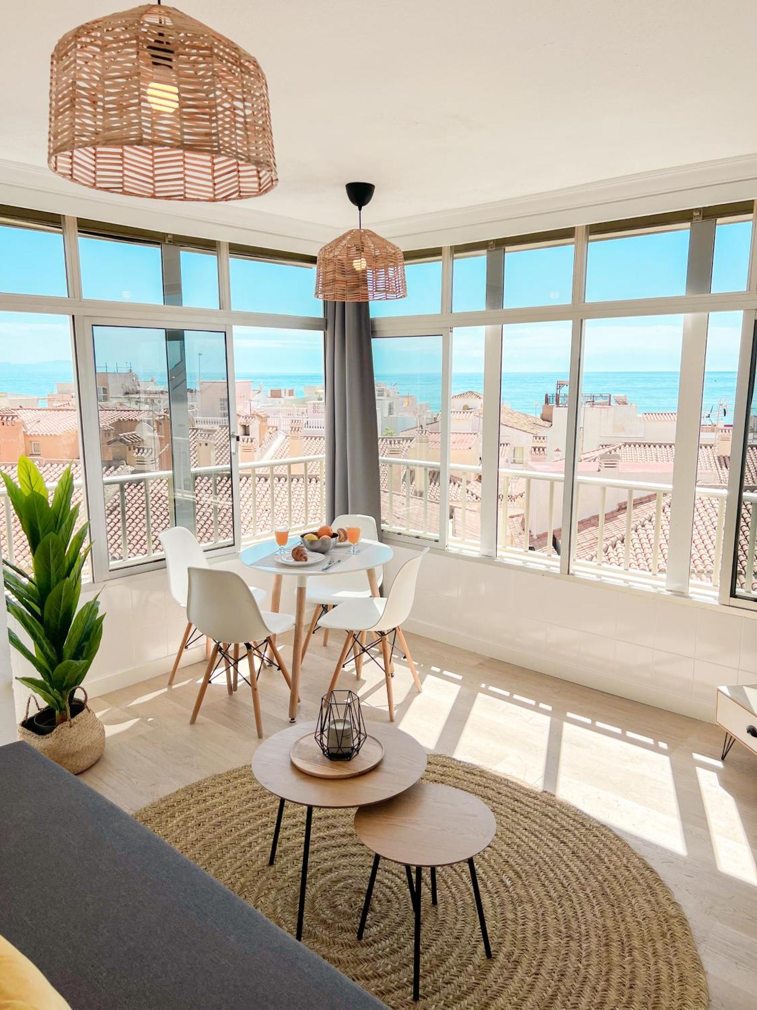 Palm Beach Aparment Sea Views Torremolinos Buitenkant foto