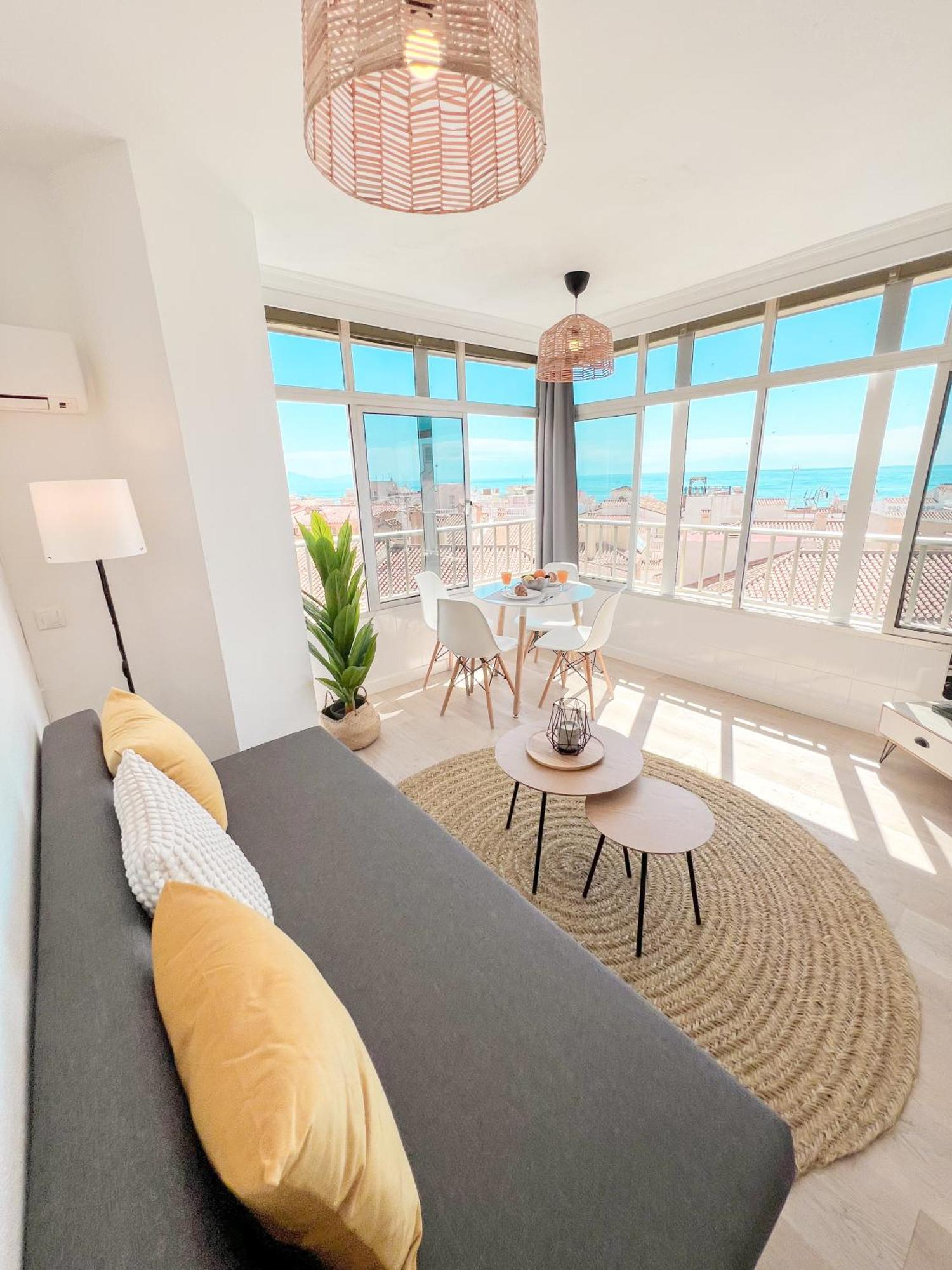 Palm Beach Aparment Sea Views Torremolinos Buitenkant foto